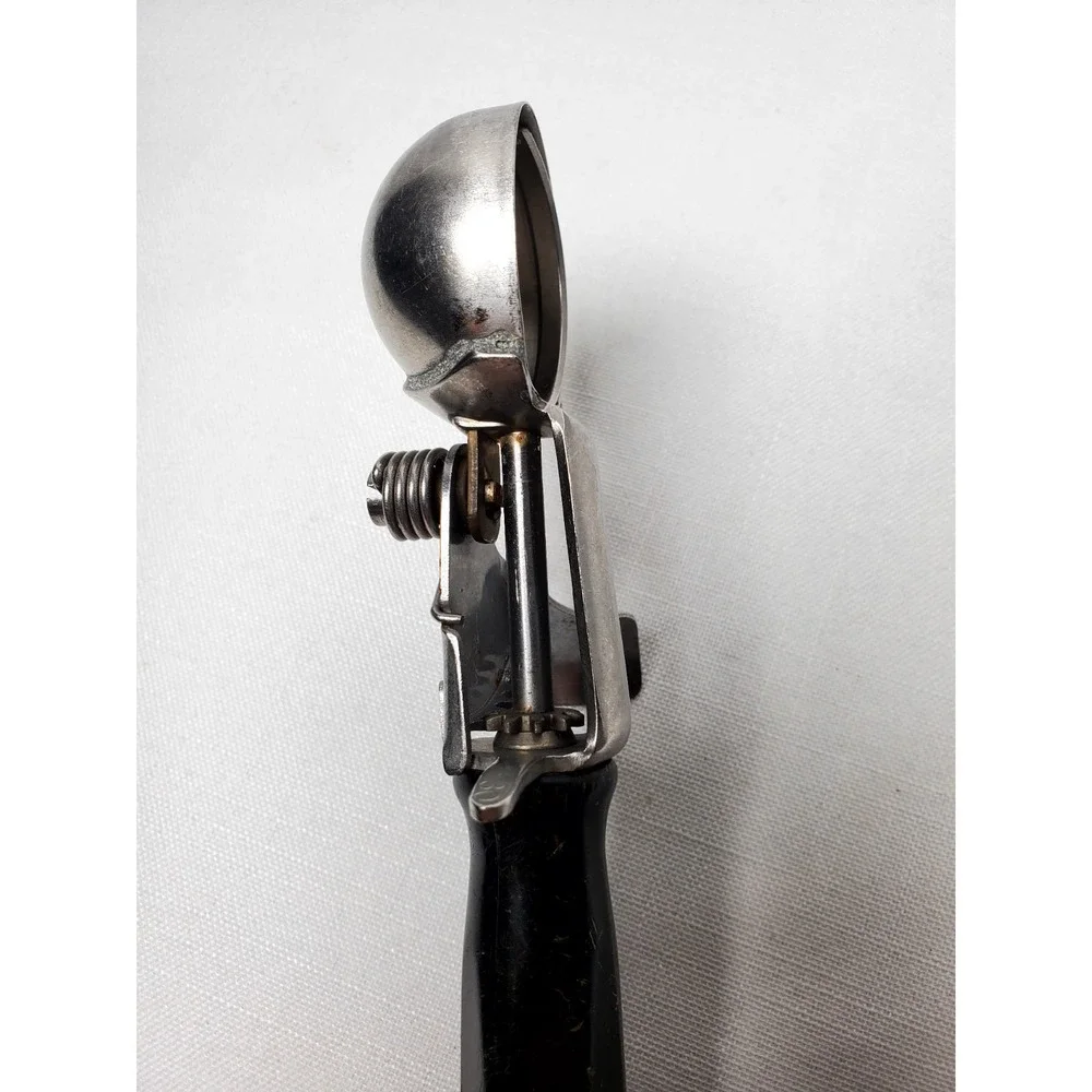 Vintage Myers Deluxe Disher Ice Cream Scoop Stainless Steel w/Bakelite Handle‎